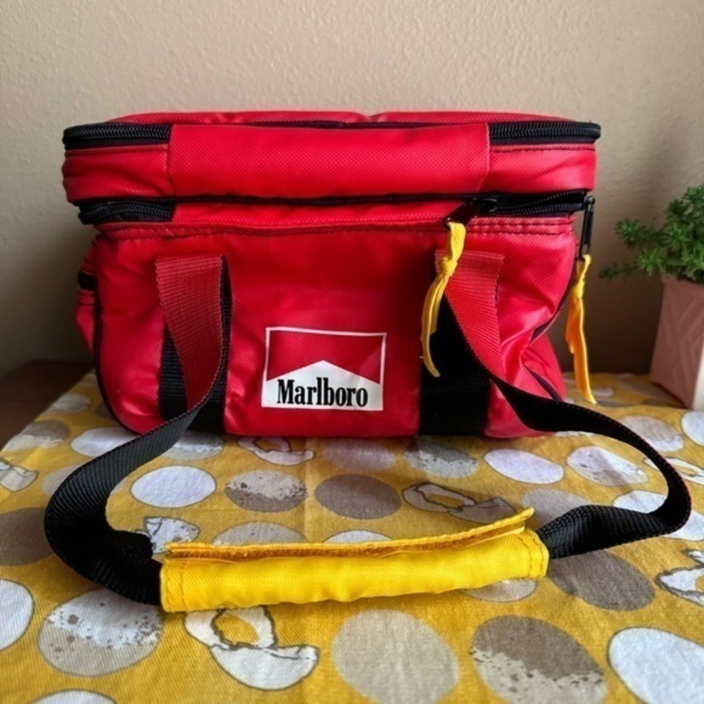 Vintage 90s red Marlboro Cigarettes insulated lunchbox